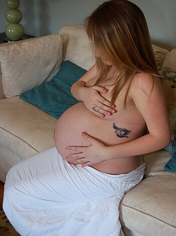 pregnant daughter - Photo 11