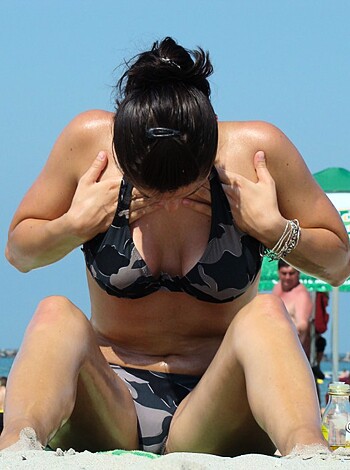 Topless Girls on the Beach - 106 - Photo 45