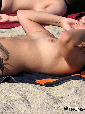 Topless Girls on the Beach - 198 - Photo 20