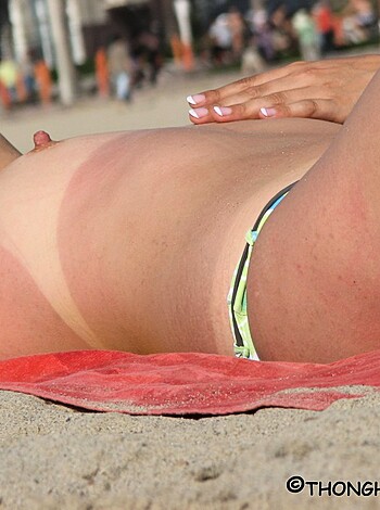 Topless Girls on the Beach - 198 - Photo 25
