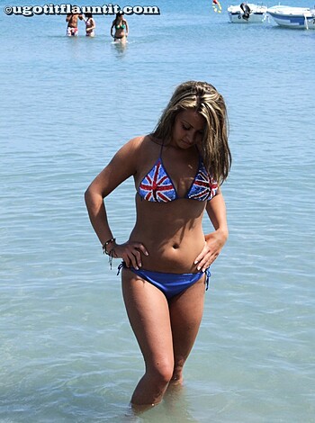 Beach - Beth and Jo - Photo 22