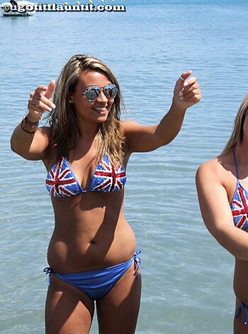 Beach - Beth and Jo - Photo 55