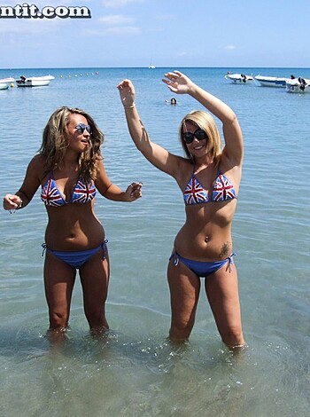Beach - Beth and Jo - Photo 52