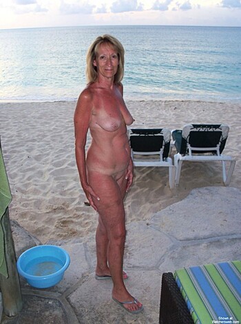 110630 - Lifes A Beach - Photo 14