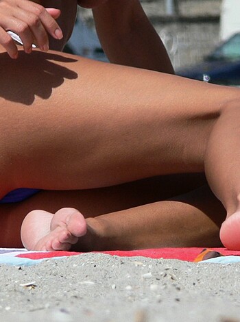 Topless Girls on the Beach - 123 - Photo 18