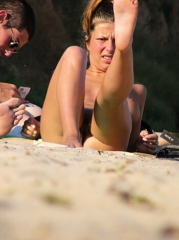 Nude Girls on the Beach - 163 - Photo 3