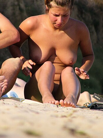 Nude Girls on the Beach - 163 - Photo 10