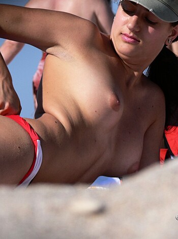 Topless Girls on the Beach - 287 - Photo 24