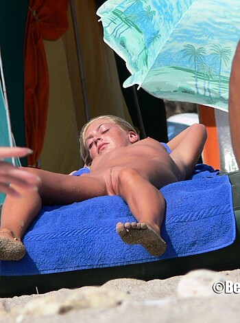 Nude Girls on the Beach - 153 - Part 1 - Photo 18