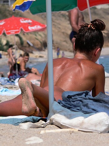 Nude Girls on the Beach - 224 - Photo 11