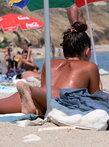 Nude Girls on the Beach - 224 - Photo 14
