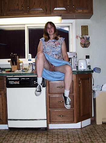 "Granny fuckin' up the counter while chillin' at her crib."