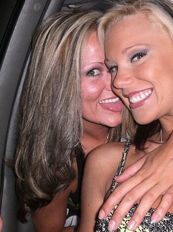 19 YO Teens From Hamburg Are So Horny - Photo 5