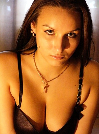 Hot Russian amateur posing with her lesbo friends - Photo 108