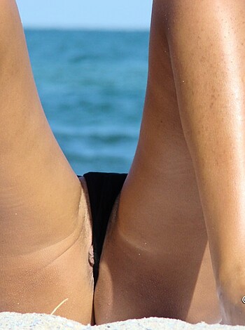 Topless Girls on the Beach - 063 - Part 2 - Photo 1