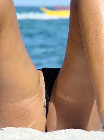 Topless Girls on the Beach - 063 - Part 2 - Photo 6