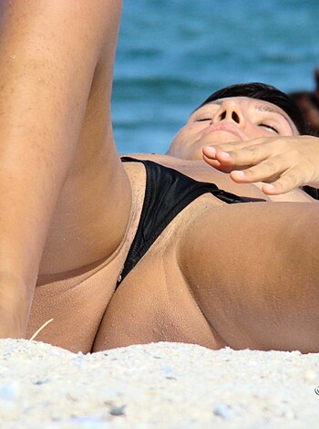 Topless Girls on the Beach - 063 - Part 2 - Photo 15