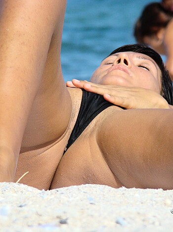 Topless Girls on the Beach - 063 - Part 2 - Photo 16