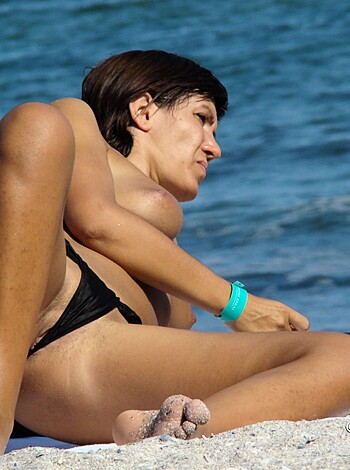 Topless Girls on the Beach - 063 - Part 2 - Photo 58