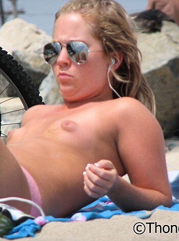 Topless Girls on the Beach - 156 - Part 1 - Photo 1
