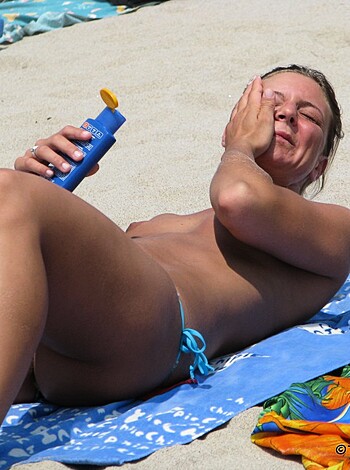 Topless Girls on the Beach - 224 - Small Tits - Photo 24