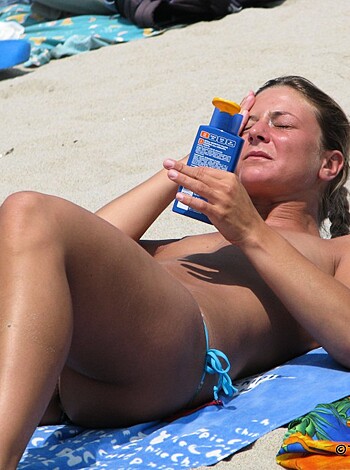 Topless Girls on the Beach - 224 - Small Tits - Photo 28