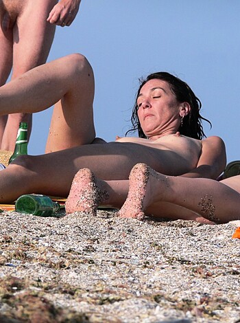  Nude Girls on the Beach - 281 - Photo 24