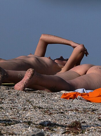  Nude Girls on the Beach - 281 - Photo 27