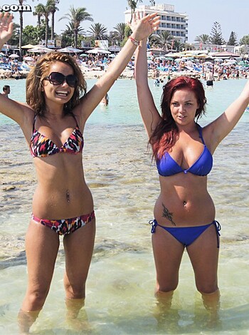 Beach - Annah - Photo 2