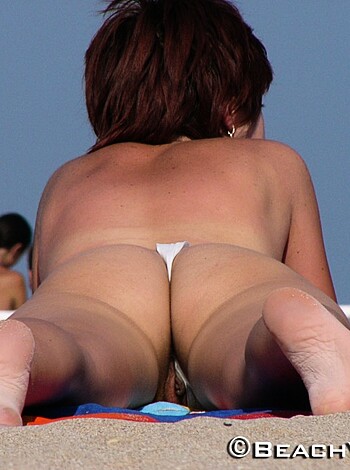 Topless Girls on the Beach -  006 - Photo 14