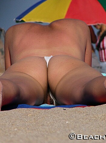 Topless Girls on the Beach -  006 - Photo 40