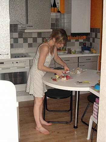 Teen Girl Has  Fun With Her Vibrator - Photo 2
