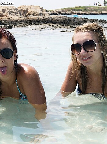 Beach - Basildon Girls 3 - Photo 9