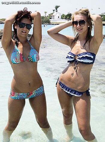 Beach - Basildon Girls 3 - Photo 69