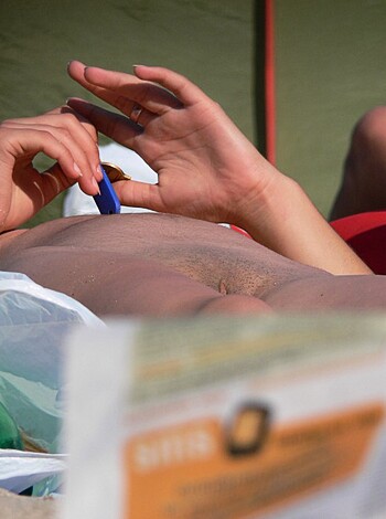 Nude Girls on the Beach - 306 - Part 2 - Photo 4