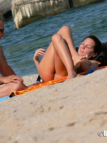 Nude Girls on the Beach - 401 - Part 2 - Photo 20