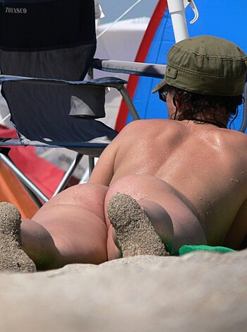 Nude Girls on the Beach - 201 - Part 1 - Photo 9