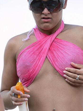 Topless Girls on the Beach - 226 - Photo 32
