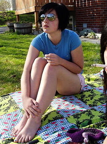 ASSorted Solo or in-action mostly teens - Photo 49