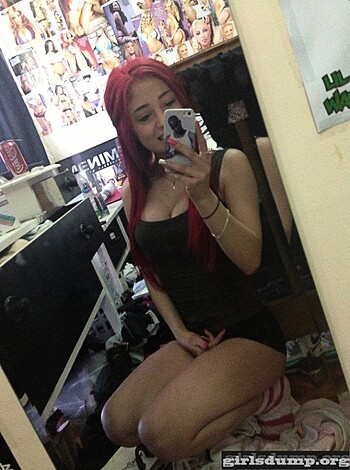 ASSorted Solo or in-action mostly teens - Photo 229