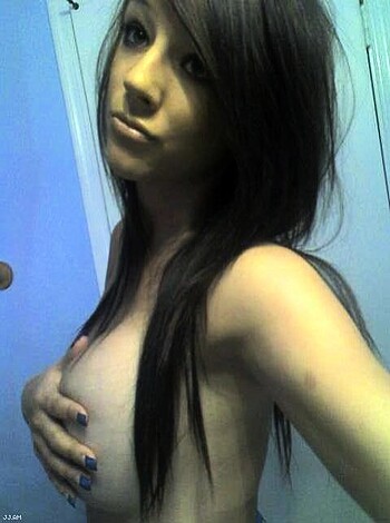 ASSorted Solo or in-action mostly teens - Photo 260