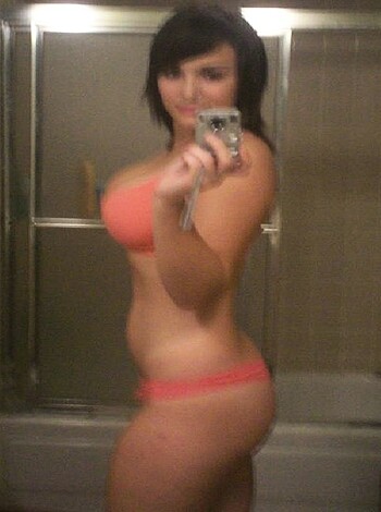 ASSorted Solo or in-action mostly teens - Photo 472
