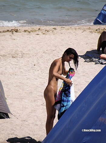 Nude Girls on the Beach - 100 - Photo 23