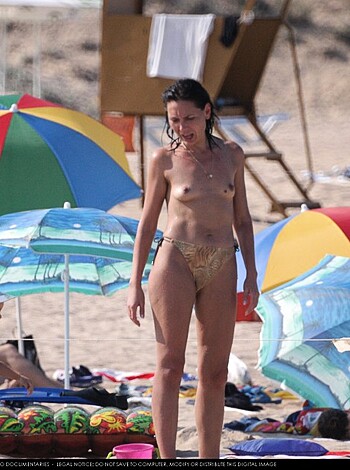 Topless Girls on the Beach - 020 - Part 2 - Photo 19