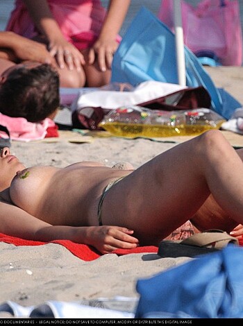 Topless Girls on the Beach - 020 - Part 2 - Photo 34