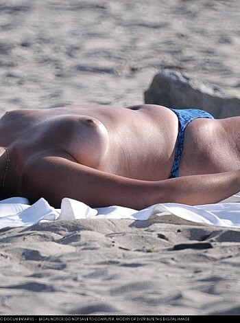 Topless Girls on the Beach - 020 - Part 2 - Photo 46