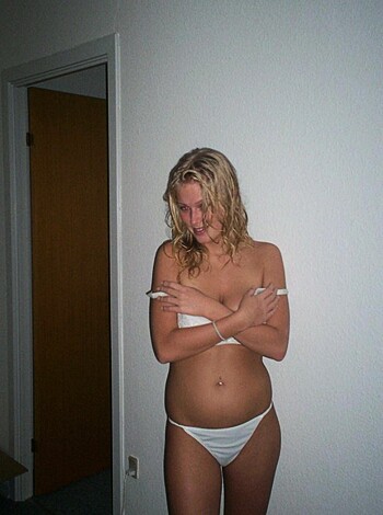 Horny blond teen - Photo 26