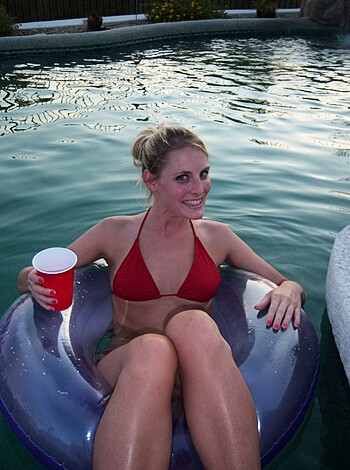 Cute Blonde amateur - Photo 6