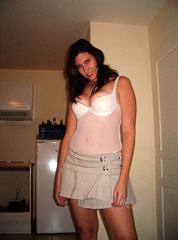 Busty broad in lacy underwear on display.