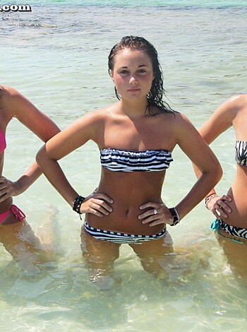 Vulgar description: 
"Fucking hot chicks in bikinis showing off their tits and asses on the goddamn beach."